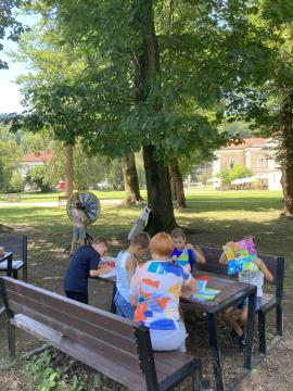 Razgibano, živahno, razigrano, počitniško, … (17)